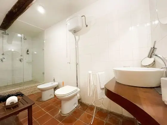 Dört Kişilik Oda, 1 Yatak Odası