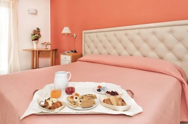 Standard Tek Büyük Yataklı Oda