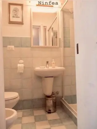Tek Büyük Yataklı Oda (Ninfea)