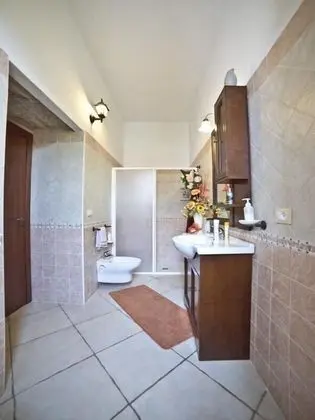 Classic Tek Büyük veya İki Ayrı Yataklı Oda, Banyolu/Duşlu, Bahçe Manzaralı