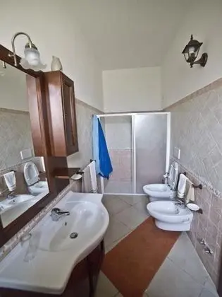 Classic Tek Büyük veya İki Ayrı Yataklı Oda, Banyolu/Duşlu, Bahçe Manzaralı