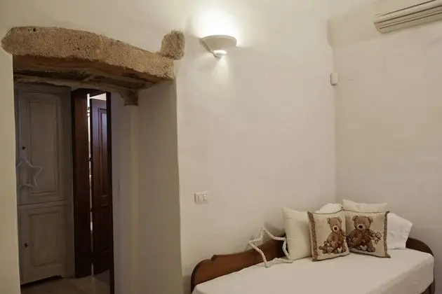 Üç Kişilik Oda