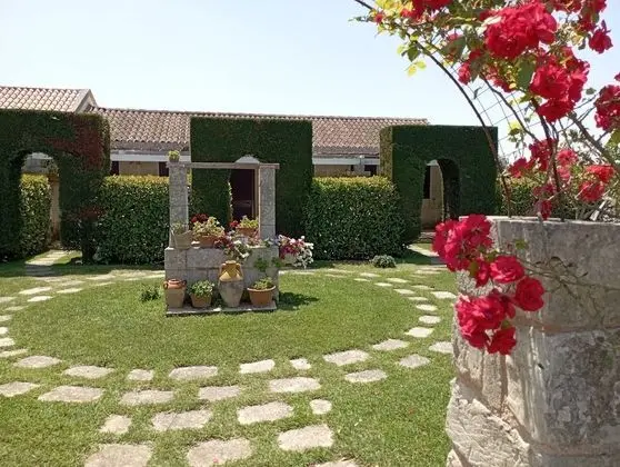 Stüdyo, Bahçeli
