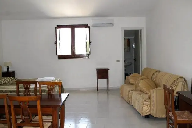 Dört Kişilik Oda, Veranda, Bahçe Manzaralı