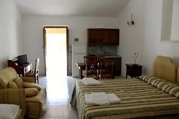 Dört Kişilik Oda, Veranda, Bahçe Manzaralı
