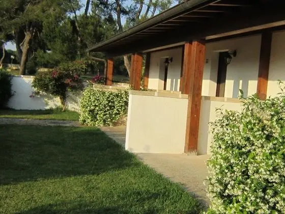 Tek Büyük veya İki Ayrı Yataklı Oda, Veranda, Bahçe Manzaralı