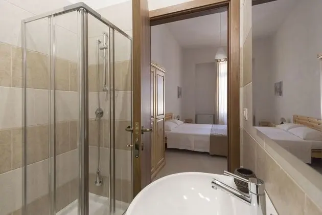 Tek Büyük Yataklı Oda, 1 Büyük (Queen) Boy Yatak (uno)