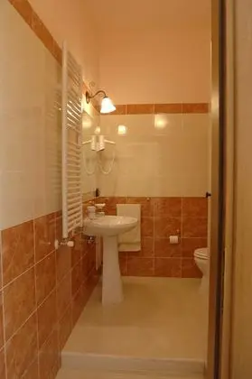 Standard Tek Büyük veya İki Ayrı Yataklı Oda
