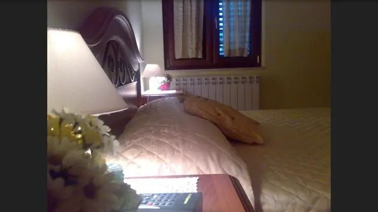 Üç Kişilik Oda, Bağlantılı Odalar