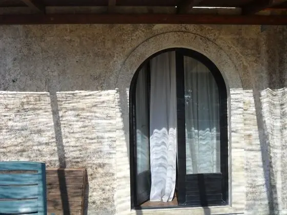 Tek Büyük veya İki Ayrı Yataklı Oda, Teras, Bahçe Manzaralı