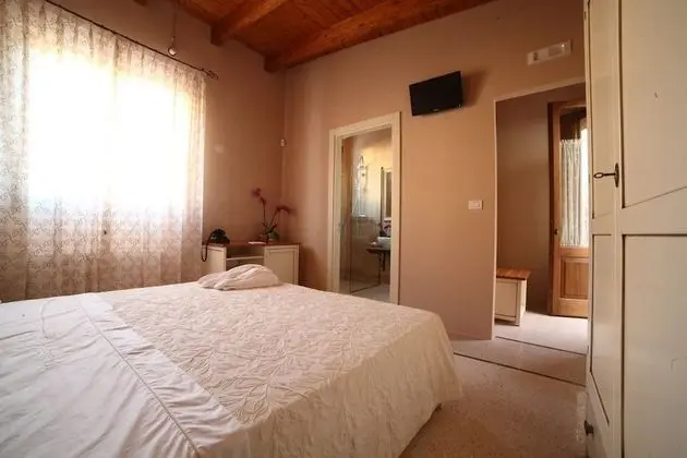 Comfort Tek Büyük veya İki Ayrı Yataklı Oda