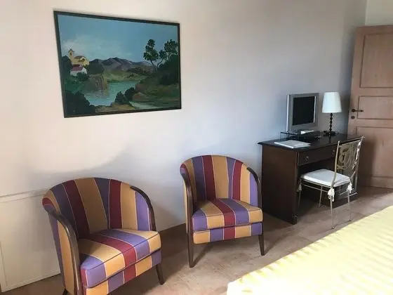 Büyük Yataklı Tek Kişilik Oda