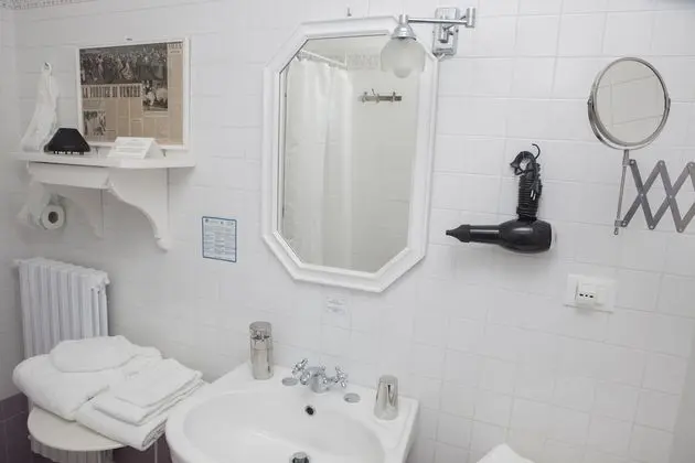 Classic Tek Büyük veya İki Ayrı Yataklı Oda