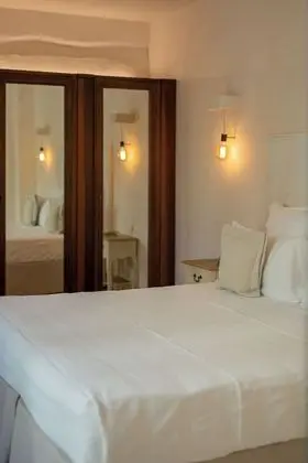 Classic Tek Büyük veya İki Ayrı Yataklı Oda