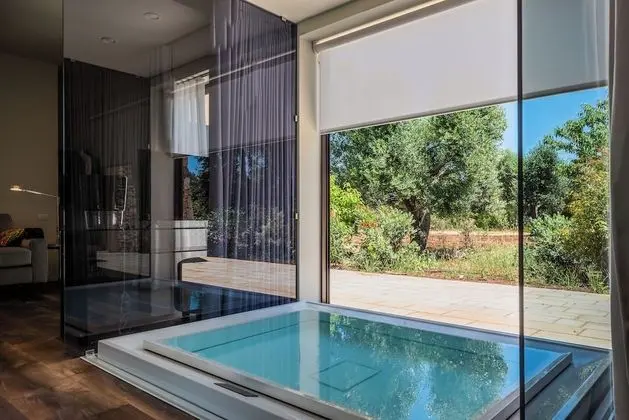 Grand Süit, Sıcak Su Havuzu