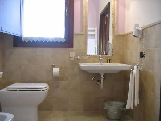 Classic Tek Büyük Yataklı Oda, Engellilere Uygun, Bahçe Manzaralı