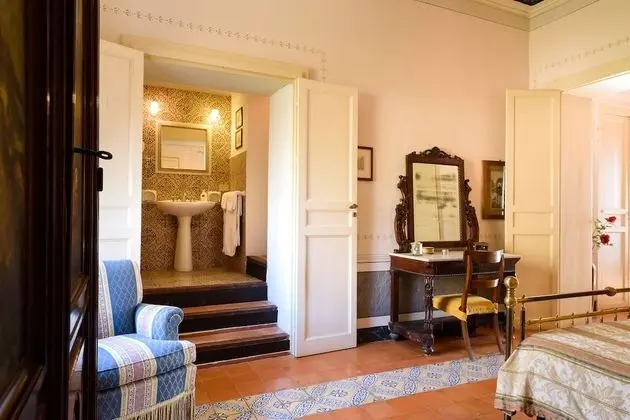 Junior Süit, 1 Büyük (Queen) Boy Yatak, Bahçe Manzaralı