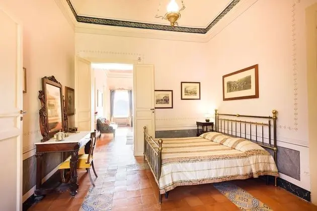 Junior Süit, 1 Büyük (Queen) Boy Yatak, Bahçe Manzaralı