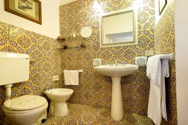 Junior Süit, 1 Büyük (Queen) Boy Yatak, Bahçe Manzaralı