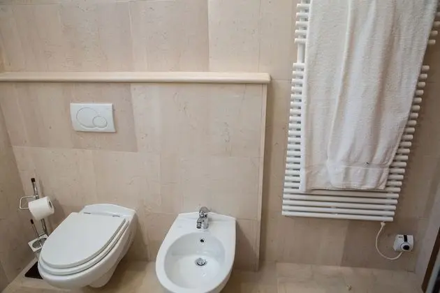 Deluxe Tek Büyük veya İki Ayrı Yataklı Oda, Banyolu/Duşlu