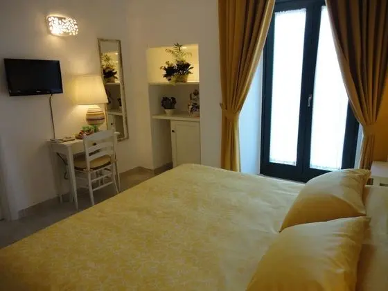 Tek Büyük Yataklı Oda