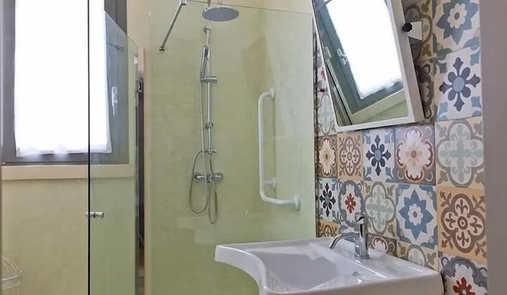 Standard Tek Büyük Yataklı Oda, Bahçe Manzaralı