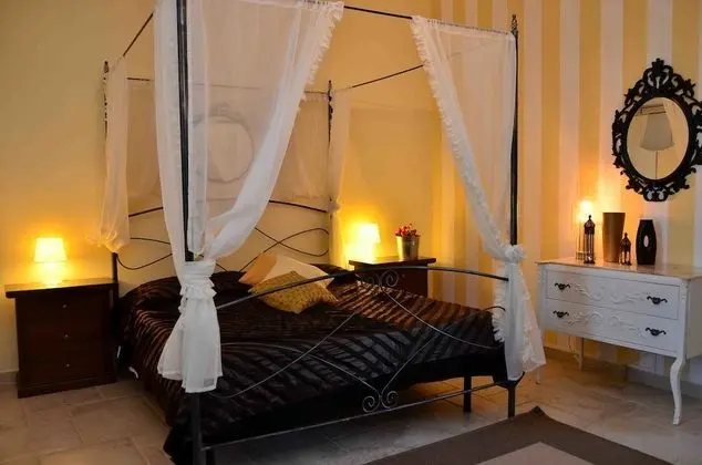 Tek Büyük Yataklı Oda