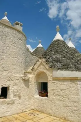 Tek Büyük veya İki Ayrı Yataklı Oda, Küçük Mutfak (Sandy)