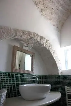 Tek Büyük veya İki Ayrı Yataklı Oda, Küçük Mutfak (Sandy)