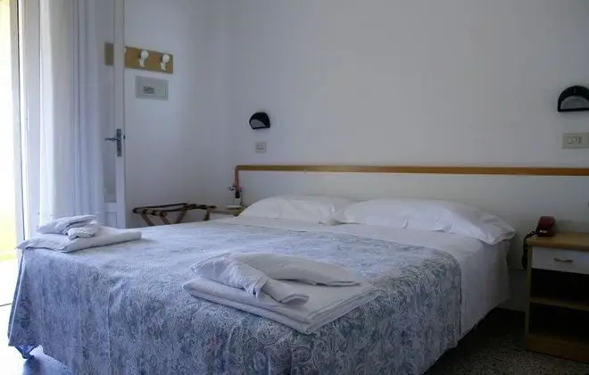 Tek Büyük veya İki Ayrı Yataklı Oda