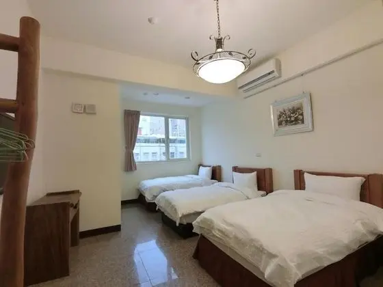 Üç Kişilik Oda, Şehir Manzaralı
