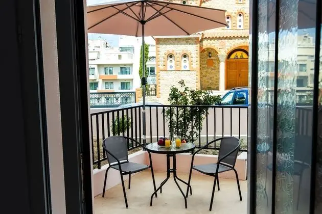 Stüdyo, Bahçe Manzaralı