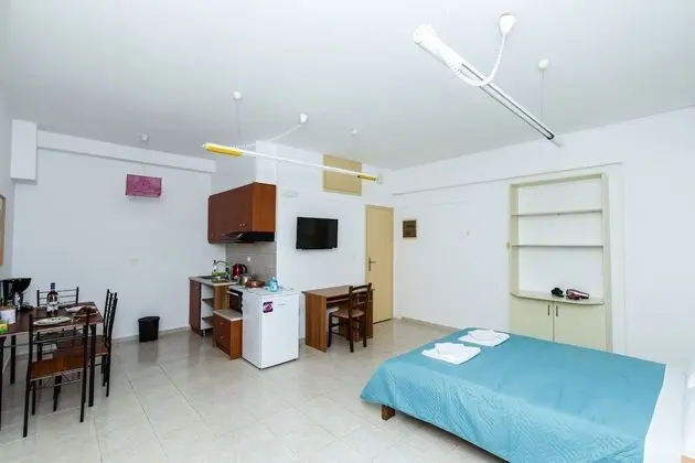 Stüdyo, Bahçe Manzaralı