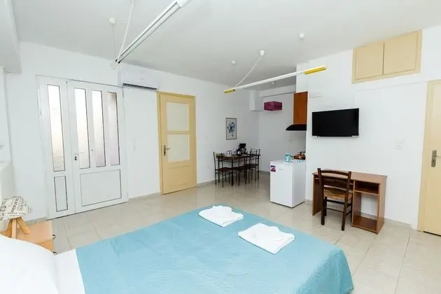 Stüdyo, Bahçe Manzaralı