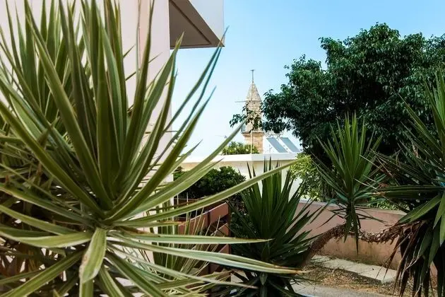 Stüdyo, Bahçe Manzaralı