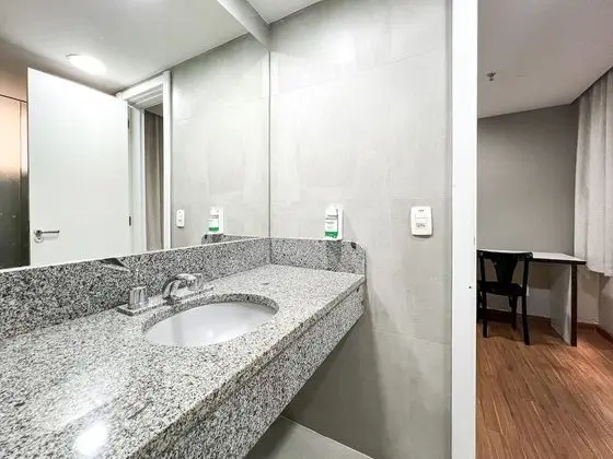 Quarto Twin Standard
