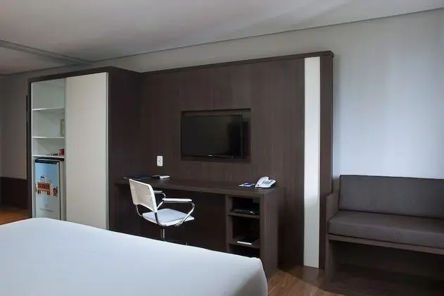 Premium Tek Büyük Yataklı Oda