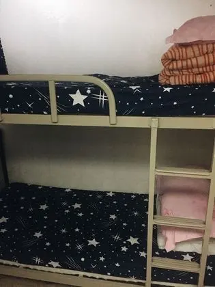 Üç Kişilik Oda
