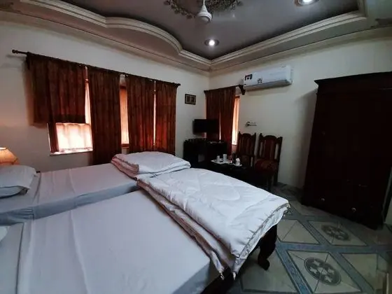 Superior Tek Büyük veya İki Ayrı Yataklı Oda