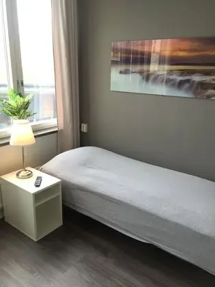 Üç Kişilik Oda, Ortak Banyo