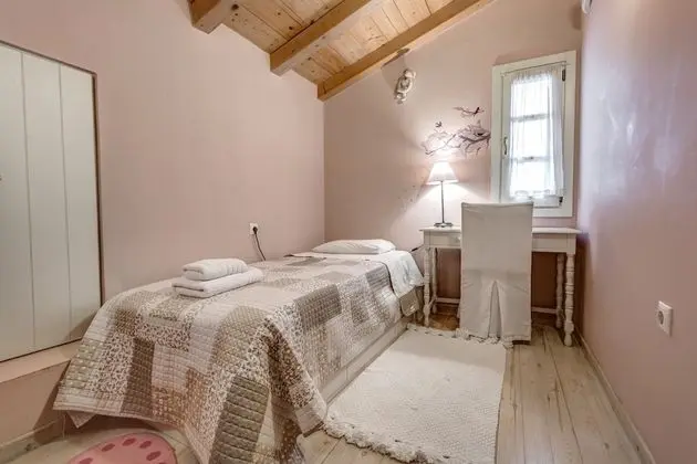 Traditional Apart Daire