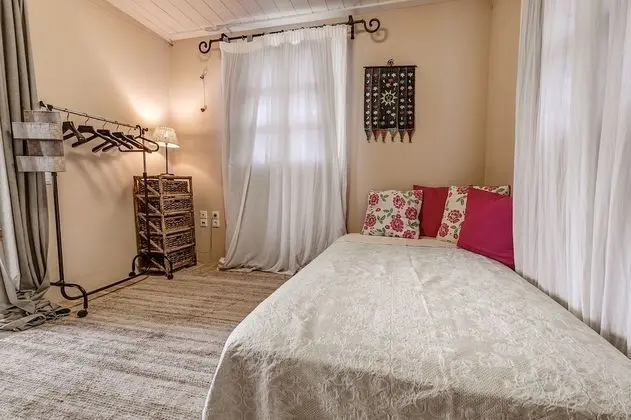 Traditional Apart Daire