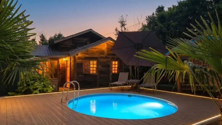 Bungalow, Doğa Manzaralı, Isıtmalı Özel Havuzlu