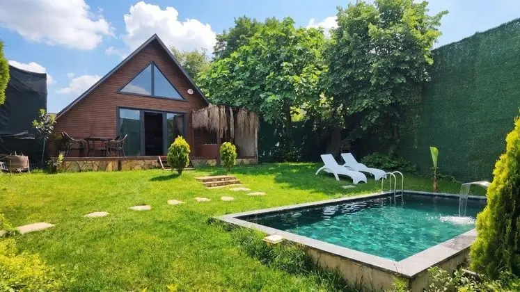 3+1 Bungalov,Havuz Manzaralı,Isıtmalı Özel Havuzlu
