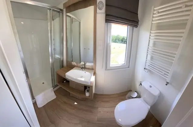Luxury Kulübe, 2 Yatak Odası, Teras, Göl Kenarı