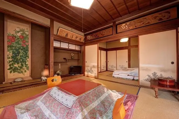Traditional Oda, Sigara İçilmez (Japanese Style for 3 Guests)