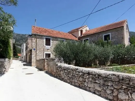 Stüdyo (Mat - in a cosy stone house - SA1(2))