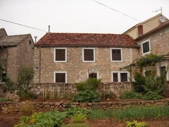 Stüdyo (Mat - in a cosy stone house - SA1(2))