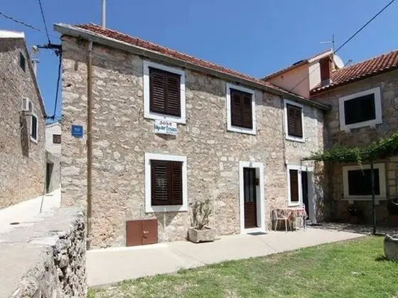 Stüdyo (Mat - in a cosy stone house - SA2(2))