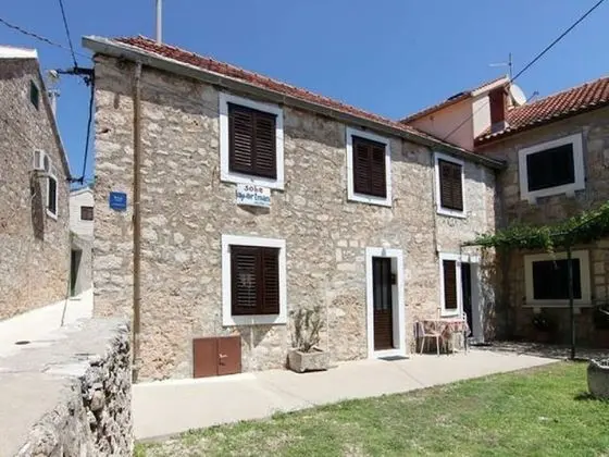 Stüdyo (Mat - in a cosy stone house - SA3(2))